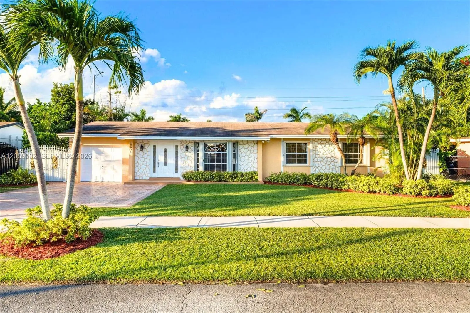 Vendido 10835 SW 152nd Terrace, Miami, FL 33157, Miami, FL 33157