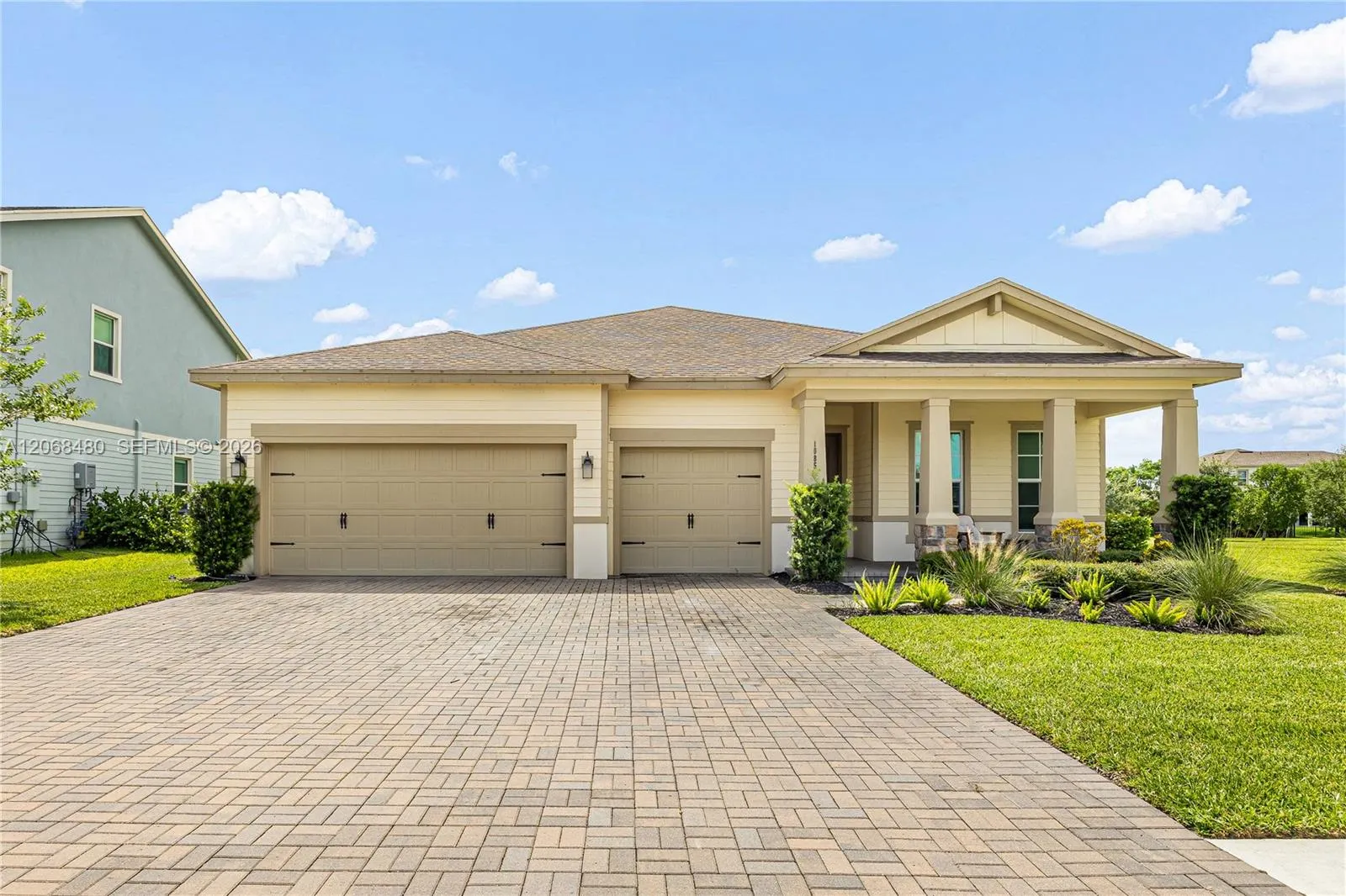 Foto de propiedad en 1085 Haywagon Trail, Loxahatchee, FL 33470 Loxahatchee con MLS# 