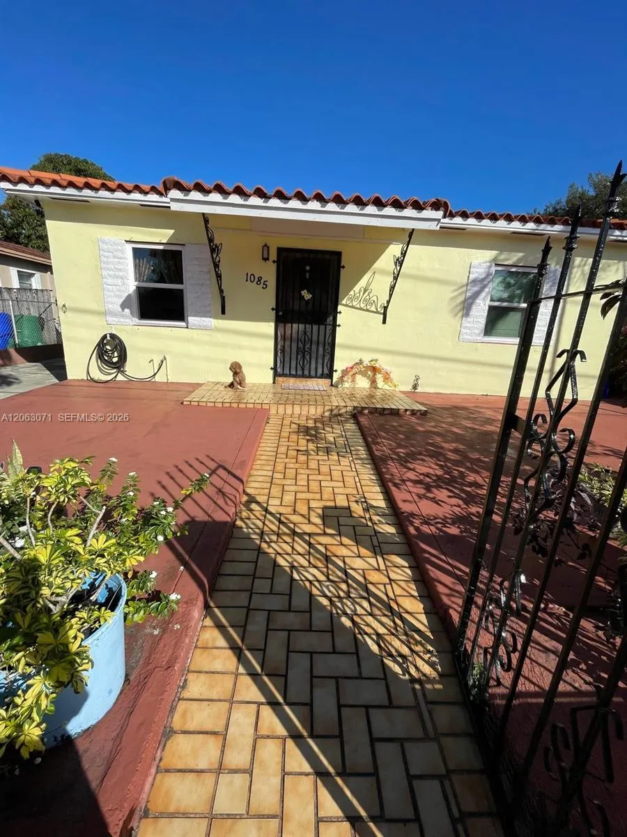 Foto de propiedad en 1085 NW 26th Street, Miami, FL 33127 Miami con MLS# 