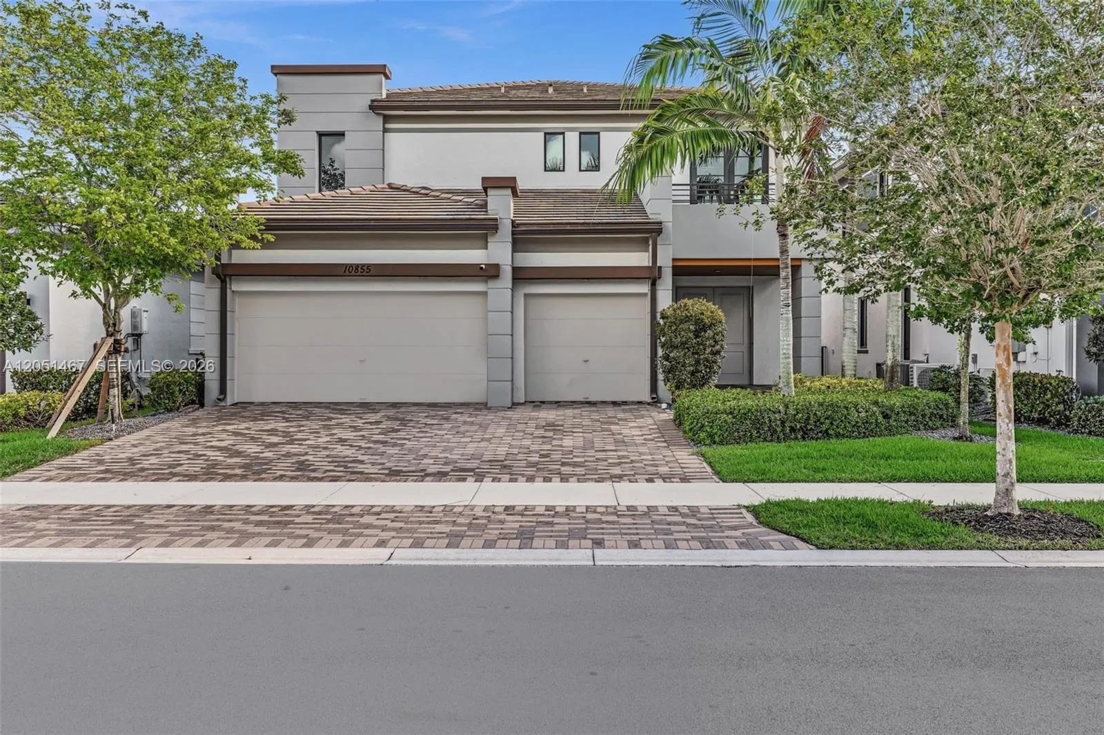 Foto de propiedad en 10855 Pacifica Way, Parkland, FL 33076 Parkland con MLS# 