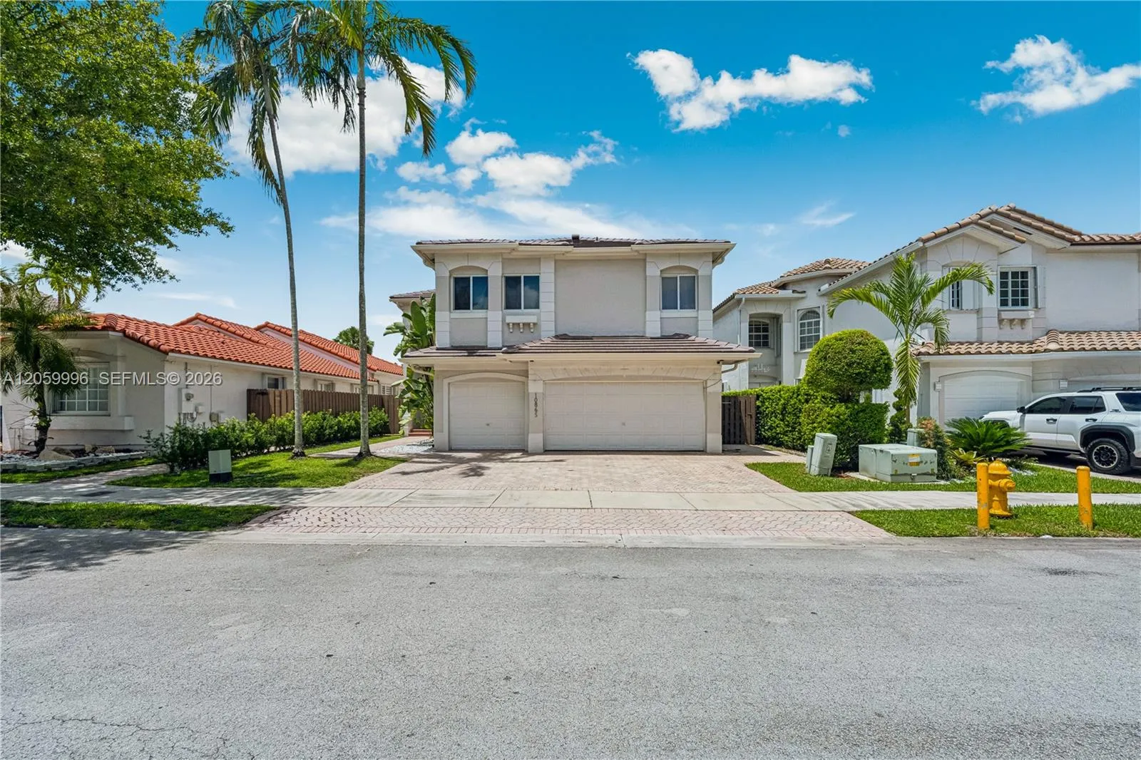 Foto de propiedad en 10865 NW 73rd Terrace, Doral, FL 33178 Doral con MLS# 