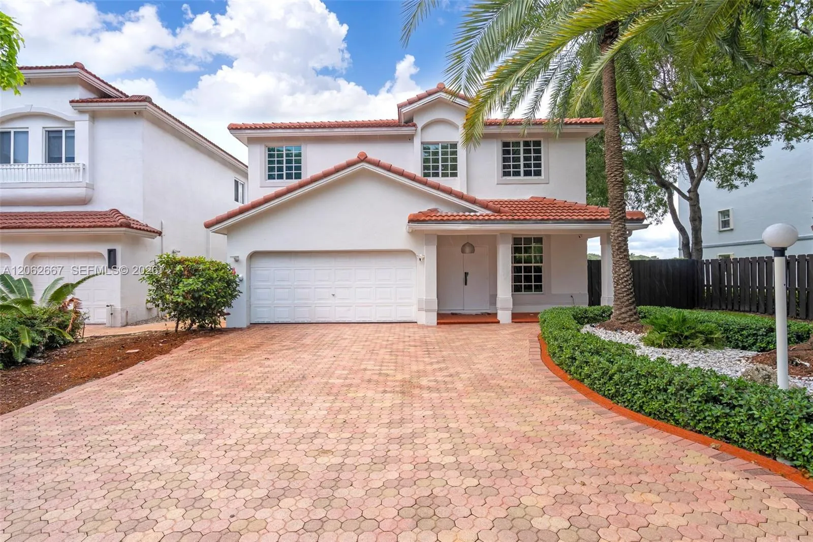Foto de propiedad en 10867 NW 59th Street, Doral, FL 33178 Doral con MLS# 