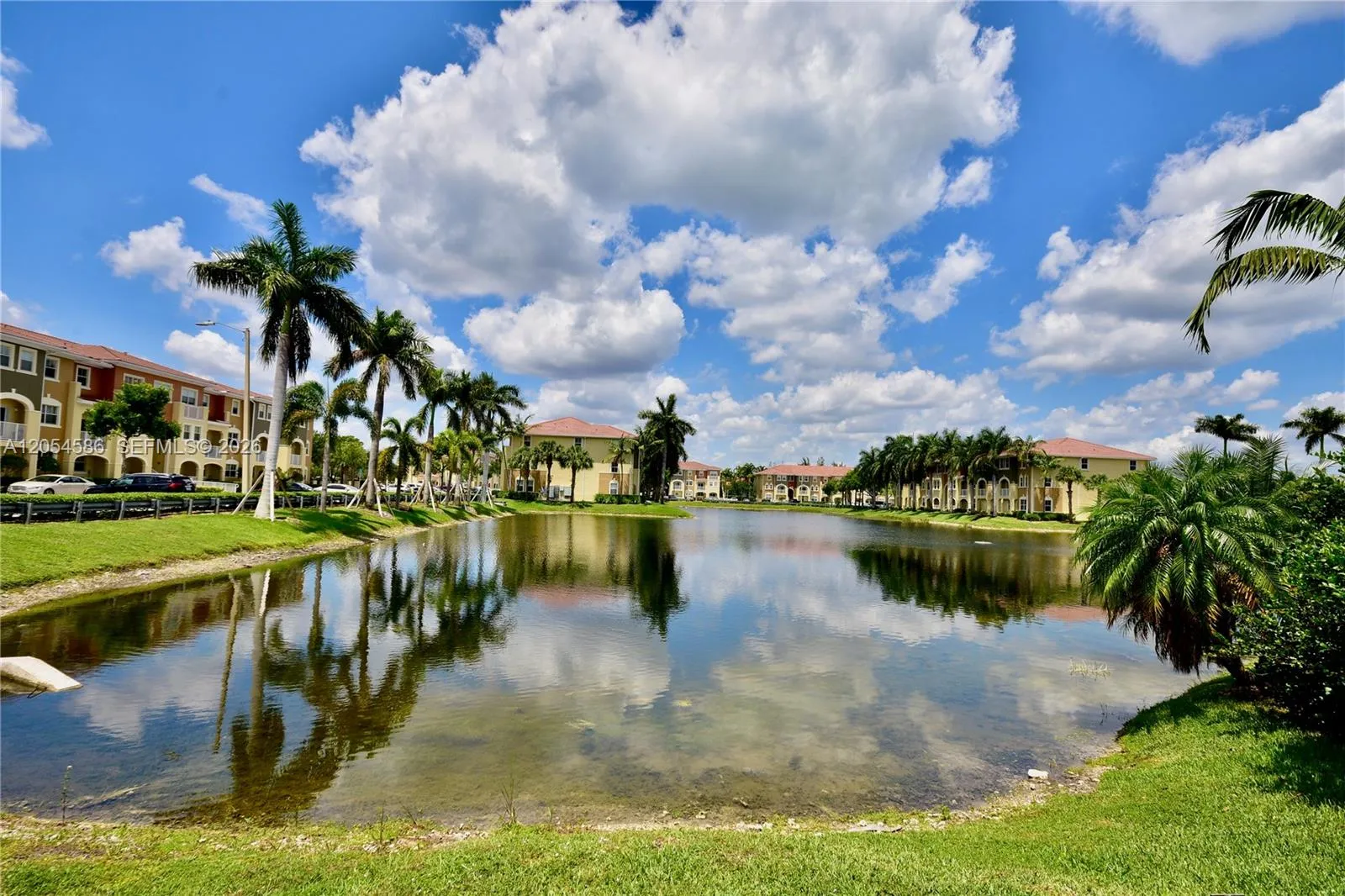 Foto de propiedad en 10870 NW 88th Terrace 222, Doral, FL 33178 Doral con MLS# 
