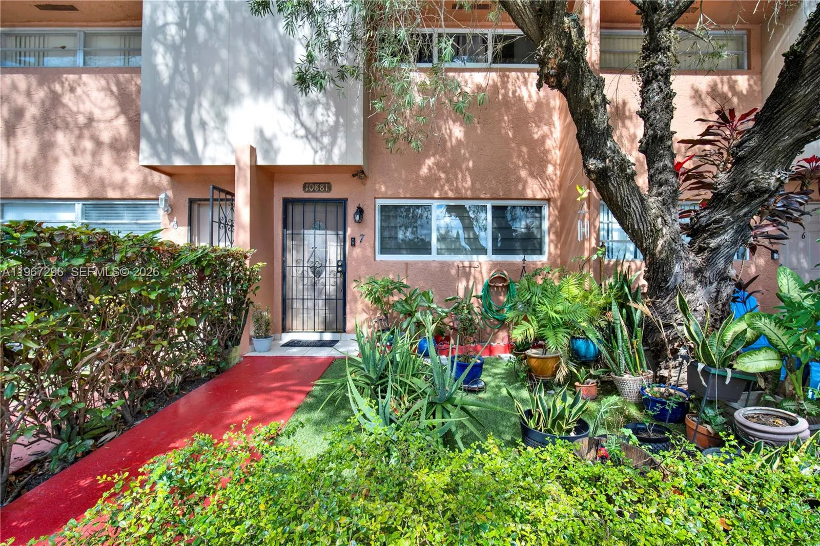 Foto de propiedad en 10881 SW 6th Street 7, Sweetwater, FL 33174 Sweetwater con MLS# 