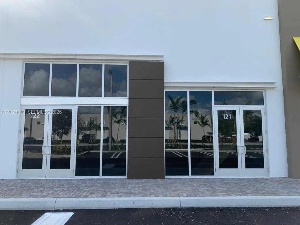 En Renta 10890 NW 17th Street 121, Sweetwater, FL 33172, Sweetwater, FL 33172