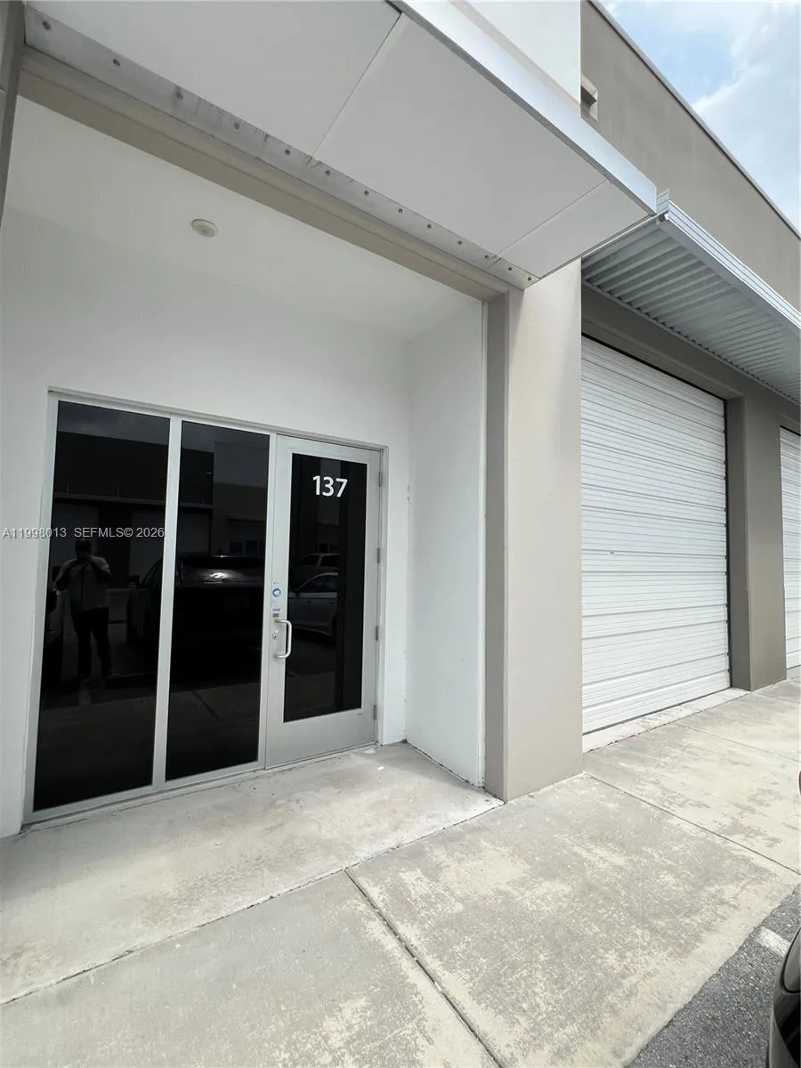 Foto de propiedad en 10890 NW 17th Street 137, Sweetwater, FL 33172 Sweetwater con MLS# 