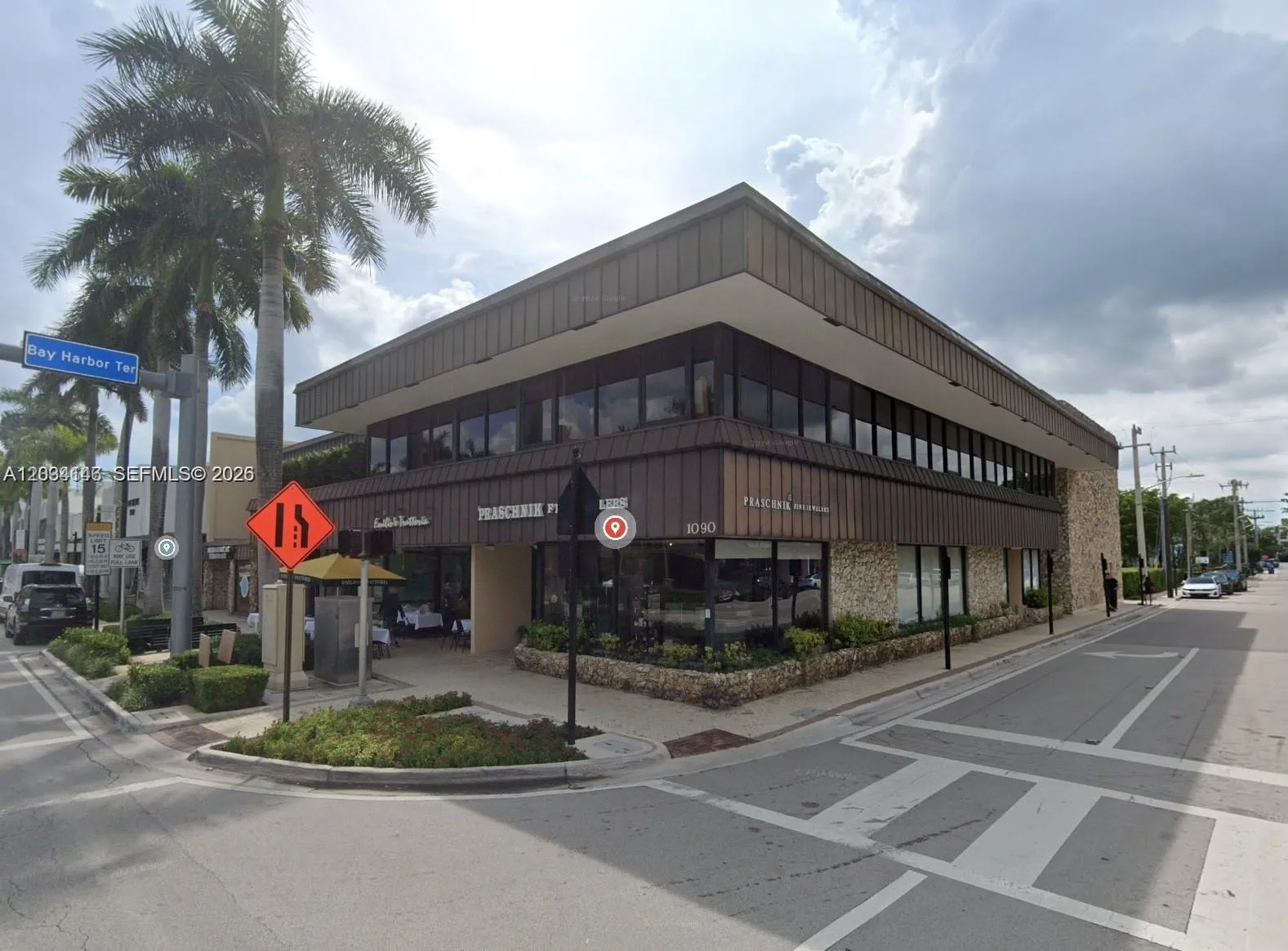 Foto de propiedad en 1090 Kane Concourse, Bay Harbor Islands, FL 33154 Bay Harbor Islands con MLS# 