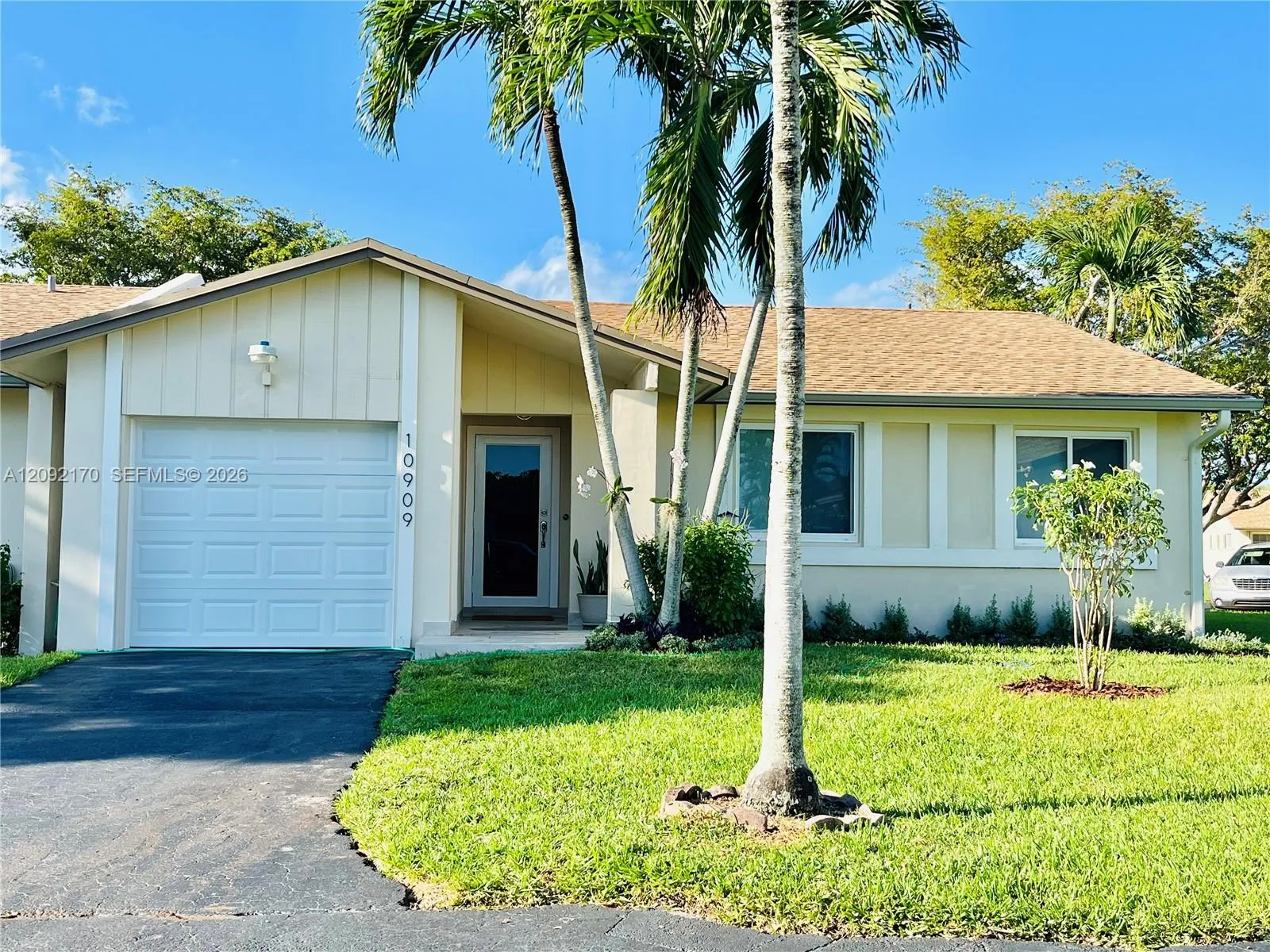 En Renta 10909 SW 117th Place NA, Miami, FL 33186, Miami, FL 33186