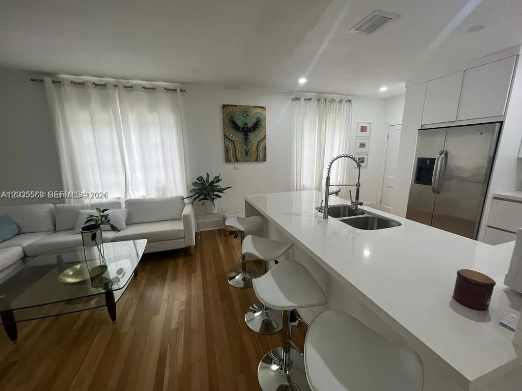 Foto de propiedad en 1091 NW 59th Street, Miami, FL 33127 Miami con MLS# 