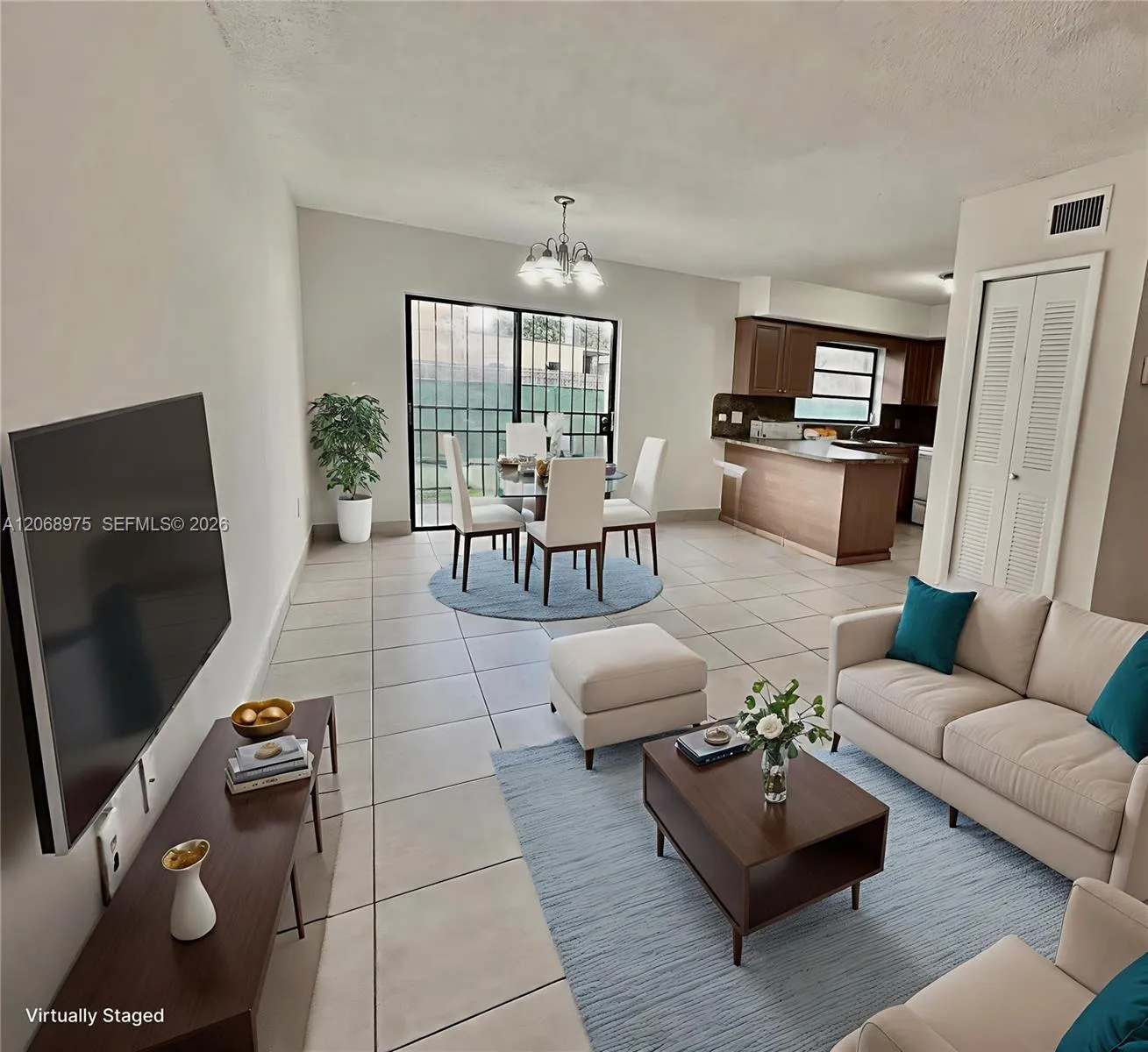 En Renta 1095 W 37th Street, Hialeah, FL 33012, Hialeah, FL 33012