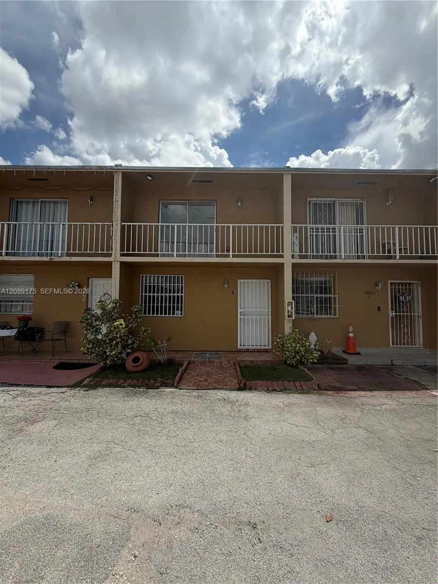 En Renta 10962 SW 4th Street I2, Sweetwater, FL 33174, Sweetwater, FL 33174