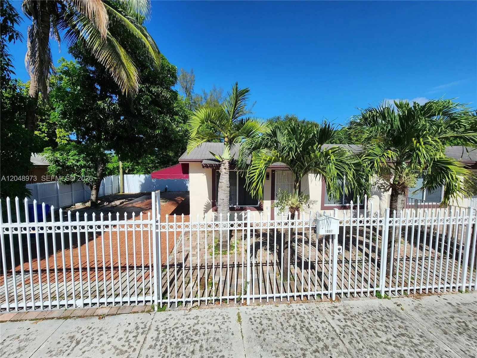 Vendido 1097 NW 38th Street, Miami, FL 33127, Miami, FL 33127