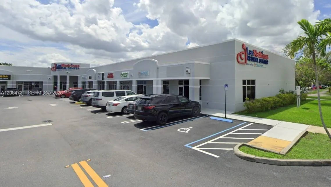 Foto de propiedad en 10998 SW 184th Street 10998, Cutler Bay, FL 33157 Cutler Bay con MLS# 