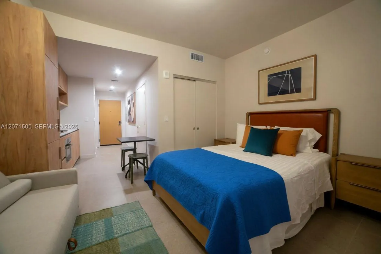 Foto de propiedad en 11 NE 6th 1908, Miami, FL 33132 Miami con MLS#