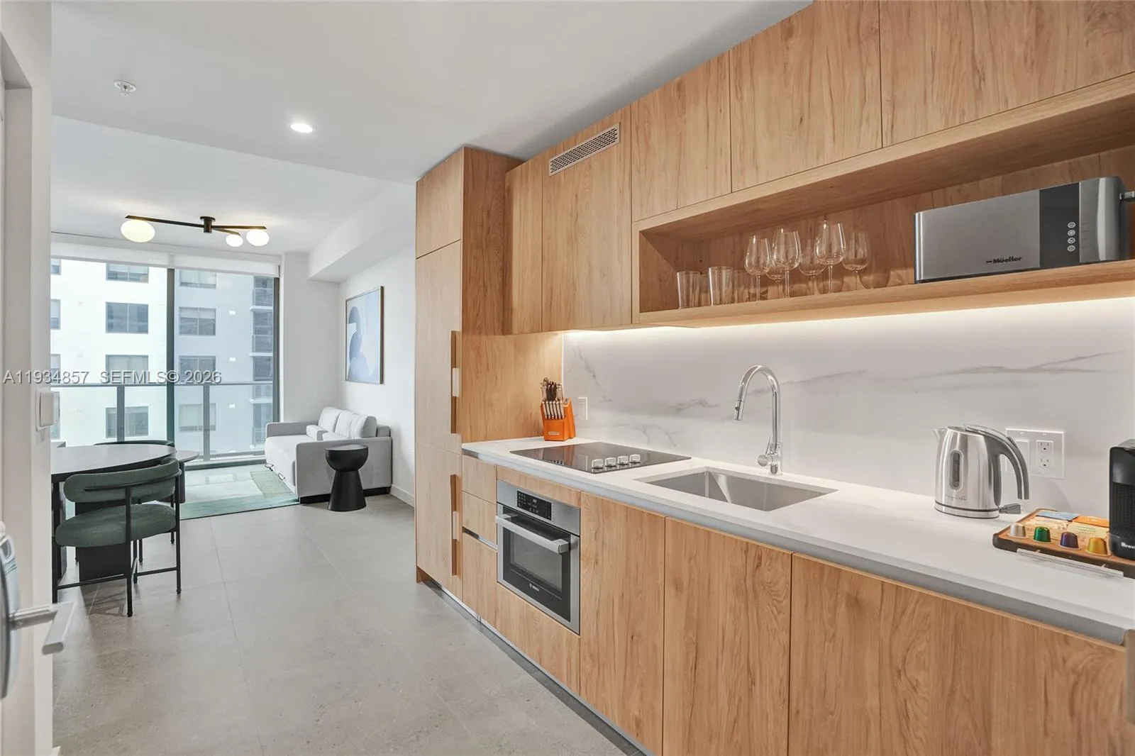 Foto de propiedad en 11 NE 6th 2013, Miami, FL 33132 Miami con MLS#