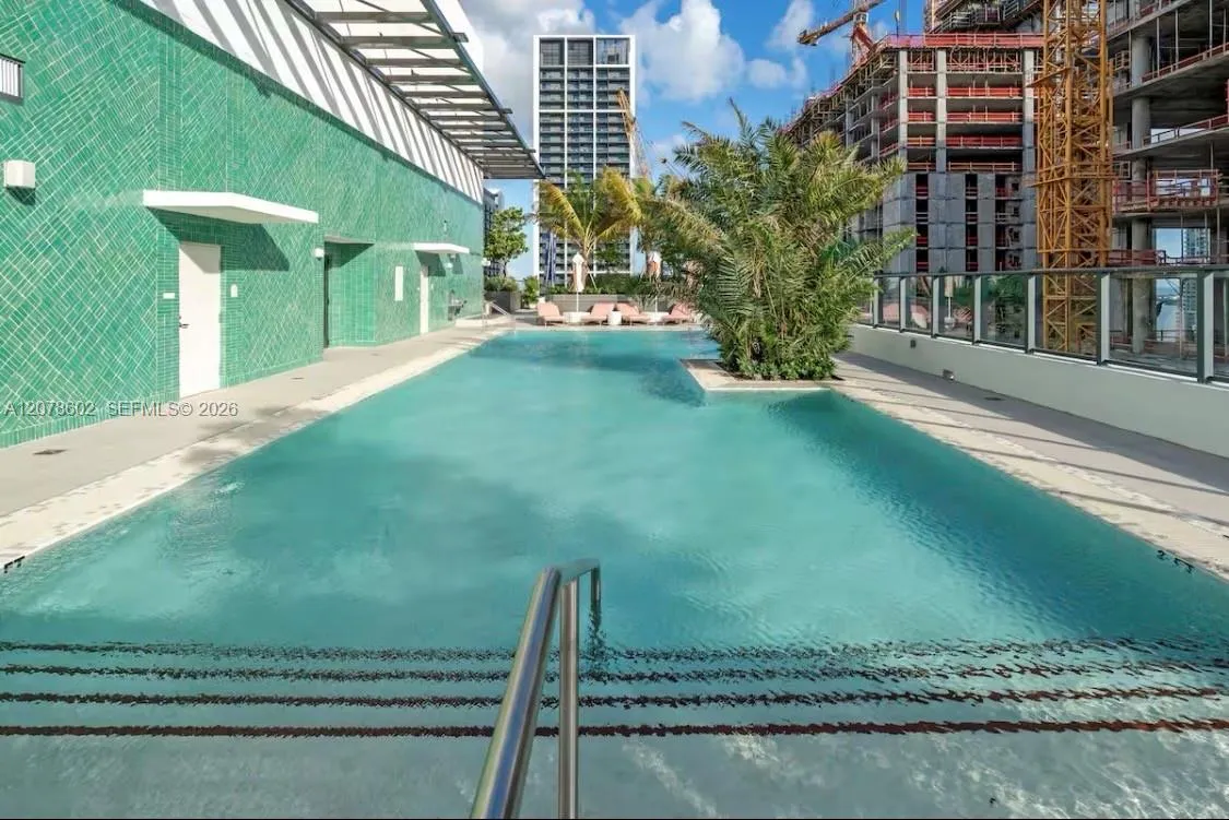 En Venta 11 NE 6th Street 1002, Miami, FL 33132, Miami, FL 33132