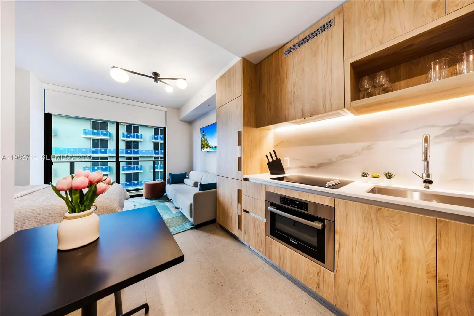 Foto de propiedad en 11 NE 6th Street 1208, Miami, FL 33132 Miami con MLS# 