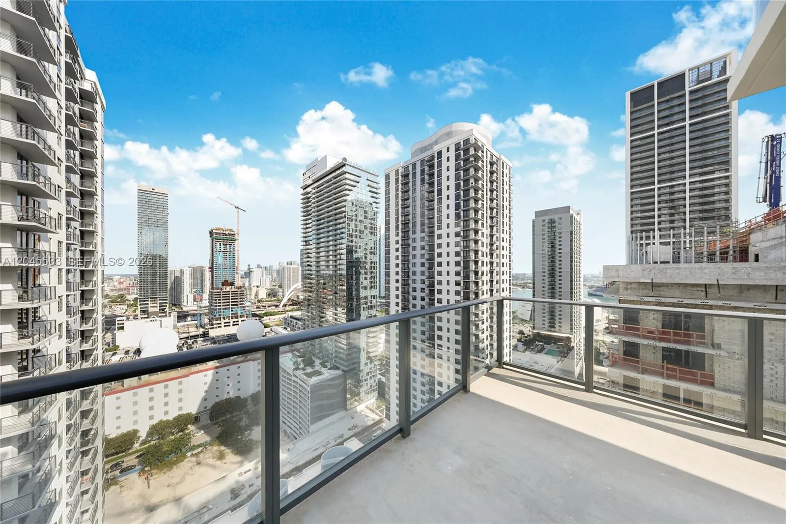 Foto de propiedad en 11 NE 6th Street 3209, Miami, FL 33132 Miami con MLS#