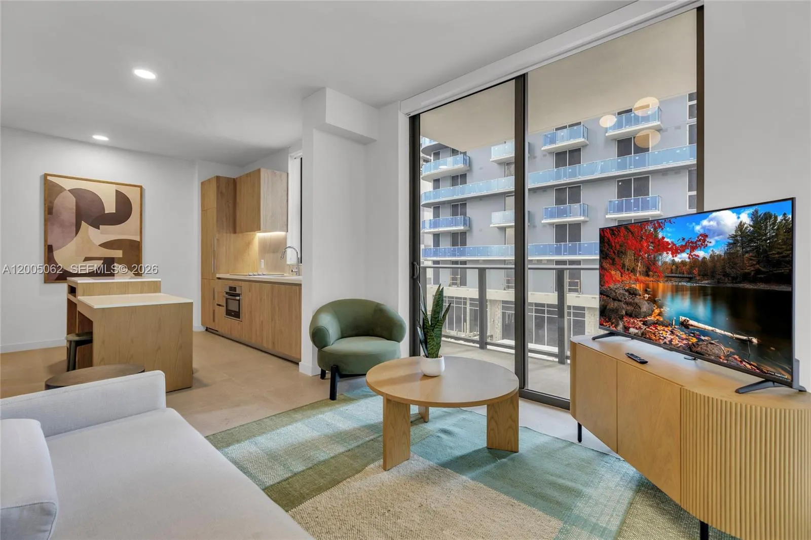 Foto de propiedad en 11 NE 6th Street 407, Miami, FL 33132 Miami con MLS#