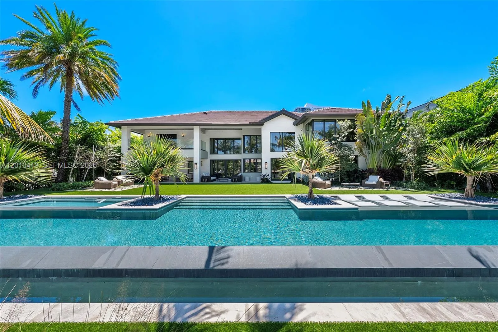 En Venta 110 Holiday Drive, Hallandale Beach, FL 33009, Hallandale Beach, FL 33009
