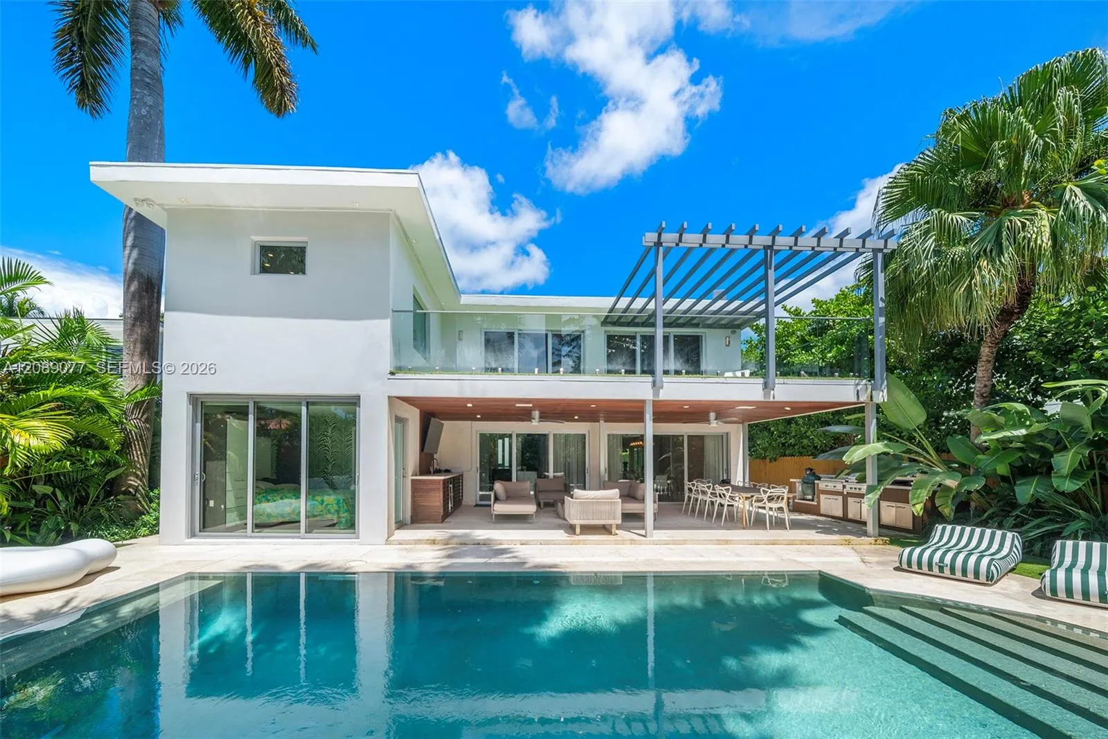 En Venta 110 Venetian Way, Miami Beach, FL 33139, Miami Beach, FL 33139