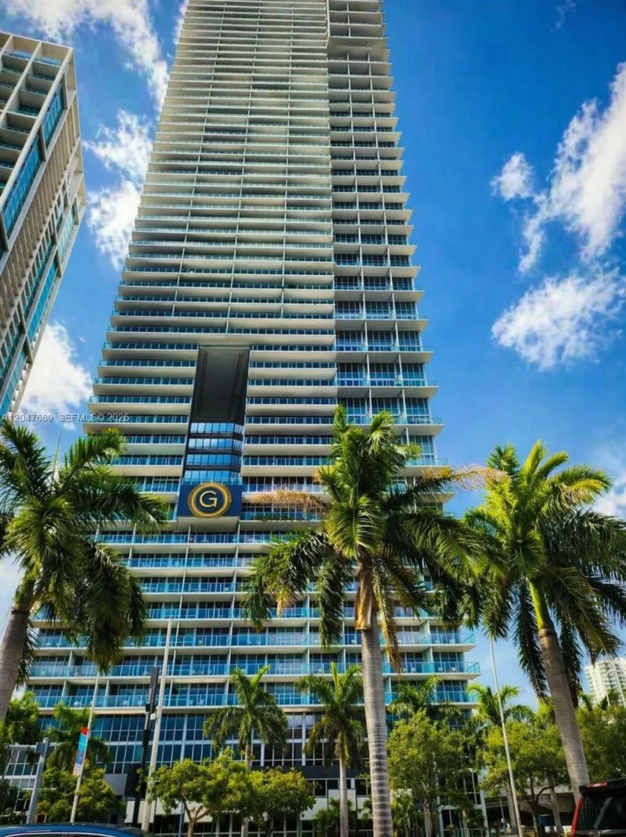 Foto de propiedad en 1100 Biscayne Boulevard 3708, Miami, FL 33132 Miami con MLS#