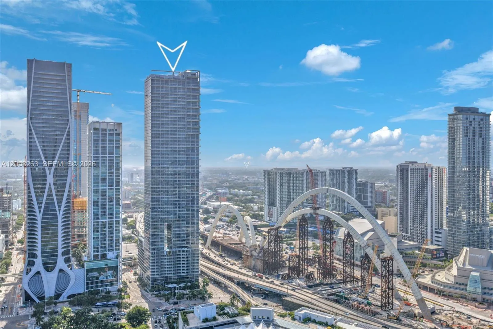 Foto de propiedad en 1100 Biscayne Boulevard 4308, Miami, FL 33132 Miami con MLS#