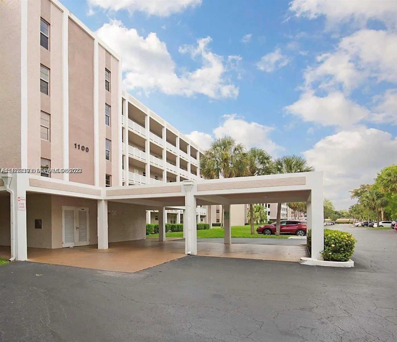 Foto de propiedad en 1100 NW 87th Avenue 104, Coral Springs, FL 33071 Coral Springs con MLS# 