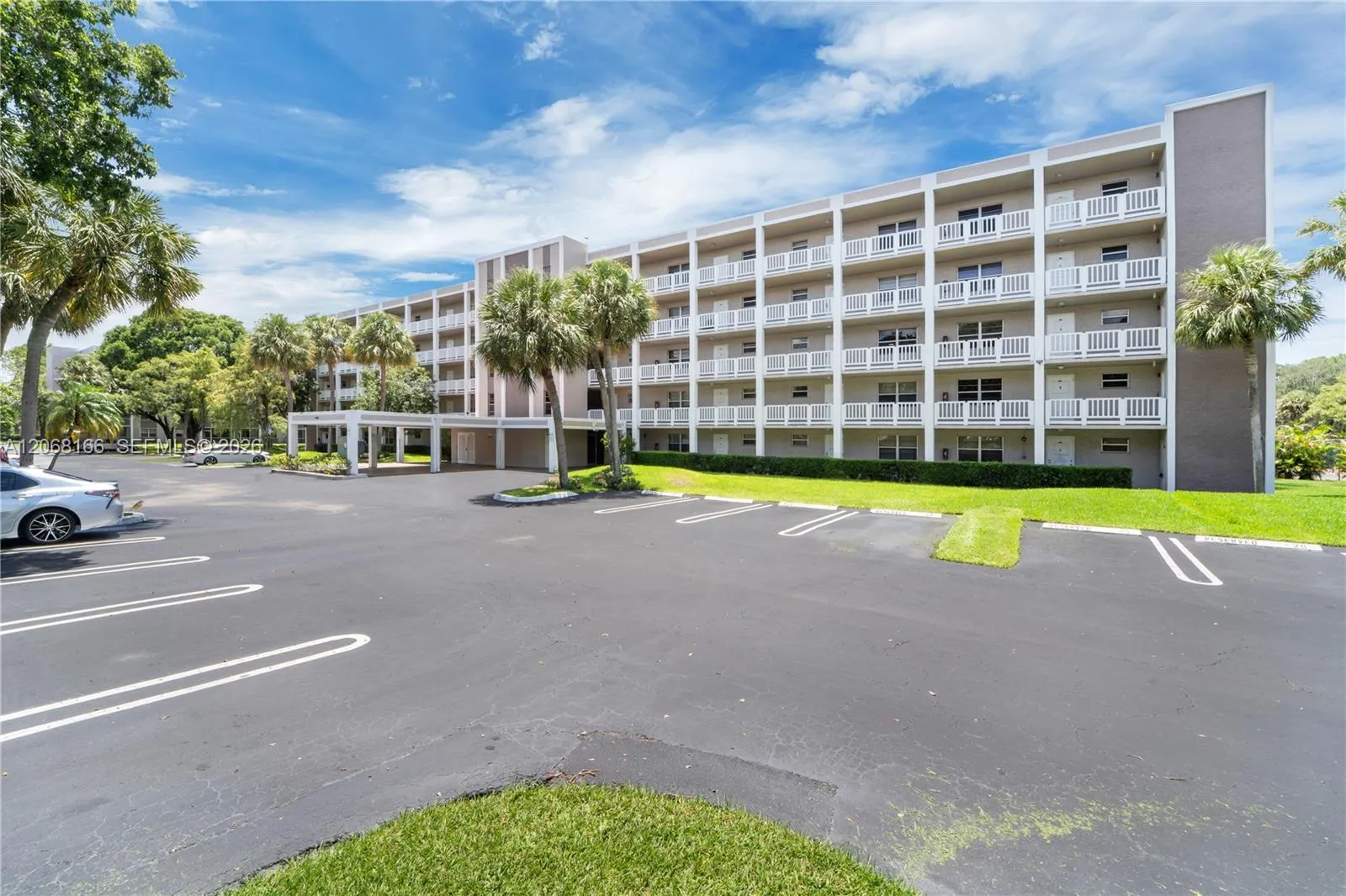 En Venta 1100 NW 87th Avenue 508, Coral Springs, FL 33071, Coral Springs, FL 33071