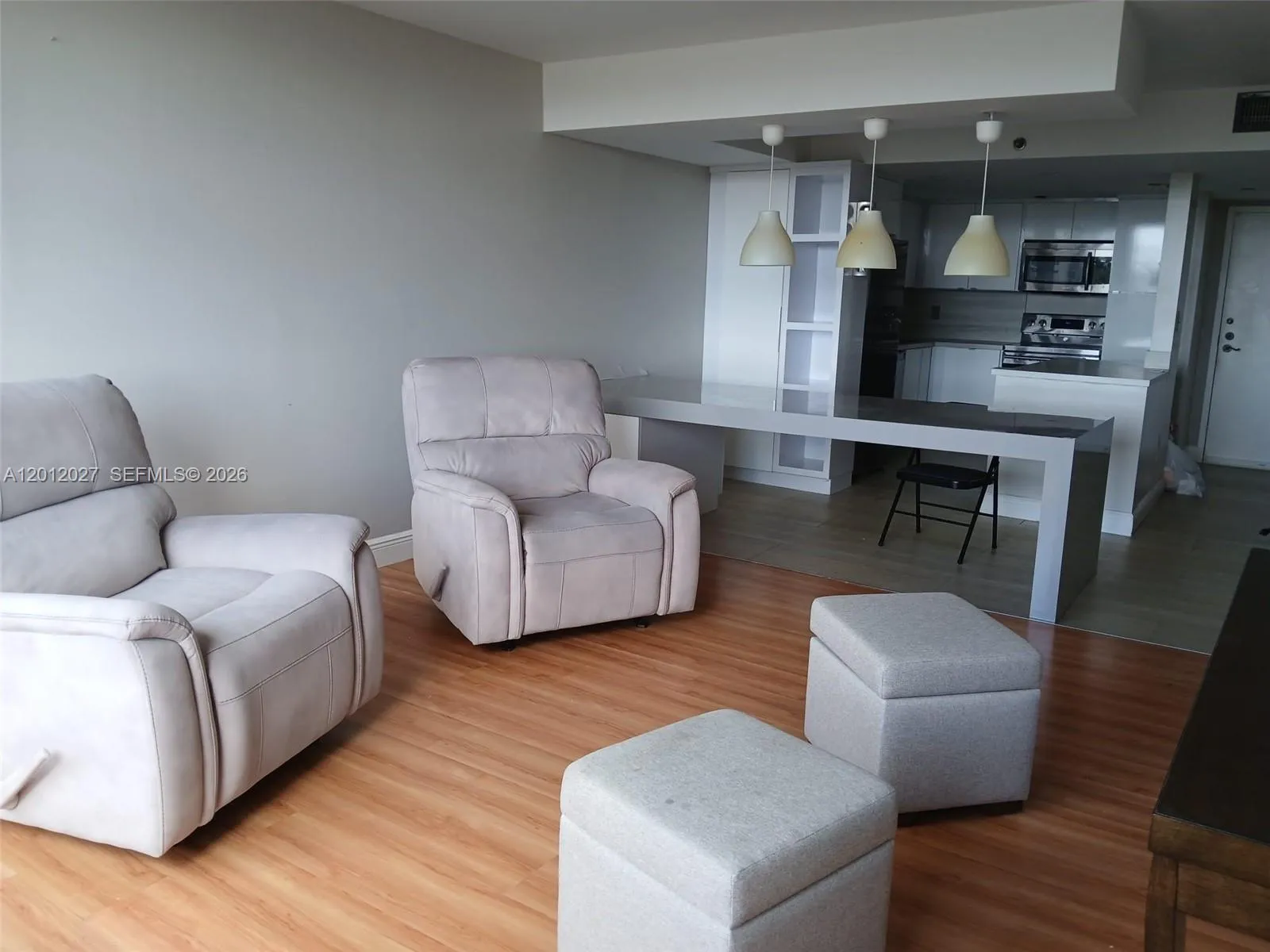 Foto de propiedad en 1100 Saint Charles Place 606, Pembroke Pines, FL 33026 Pembroke Pines con MLS# 