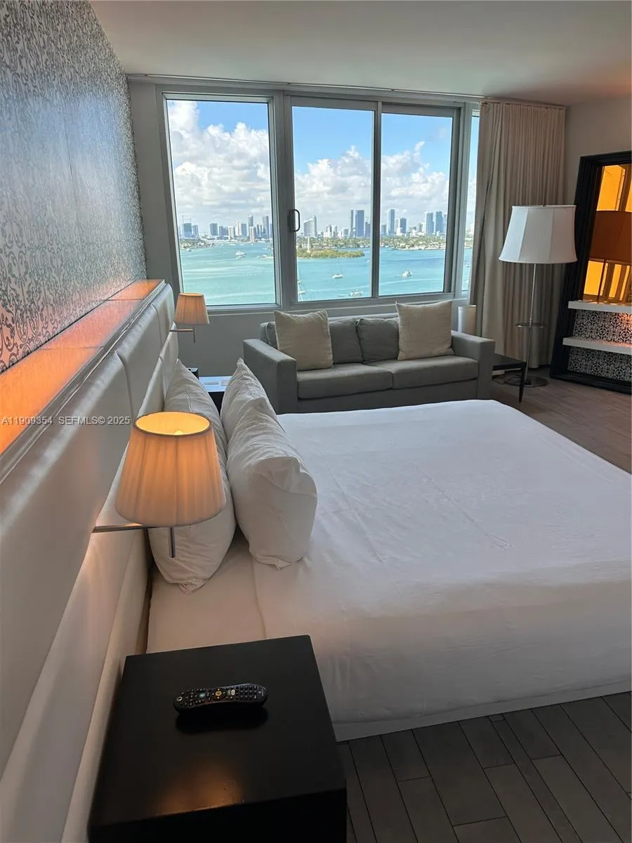 Foto de propiedad en 1100 West Avenue 1206, Miami Beach, FL 33139 Miami Beach con MLS# 