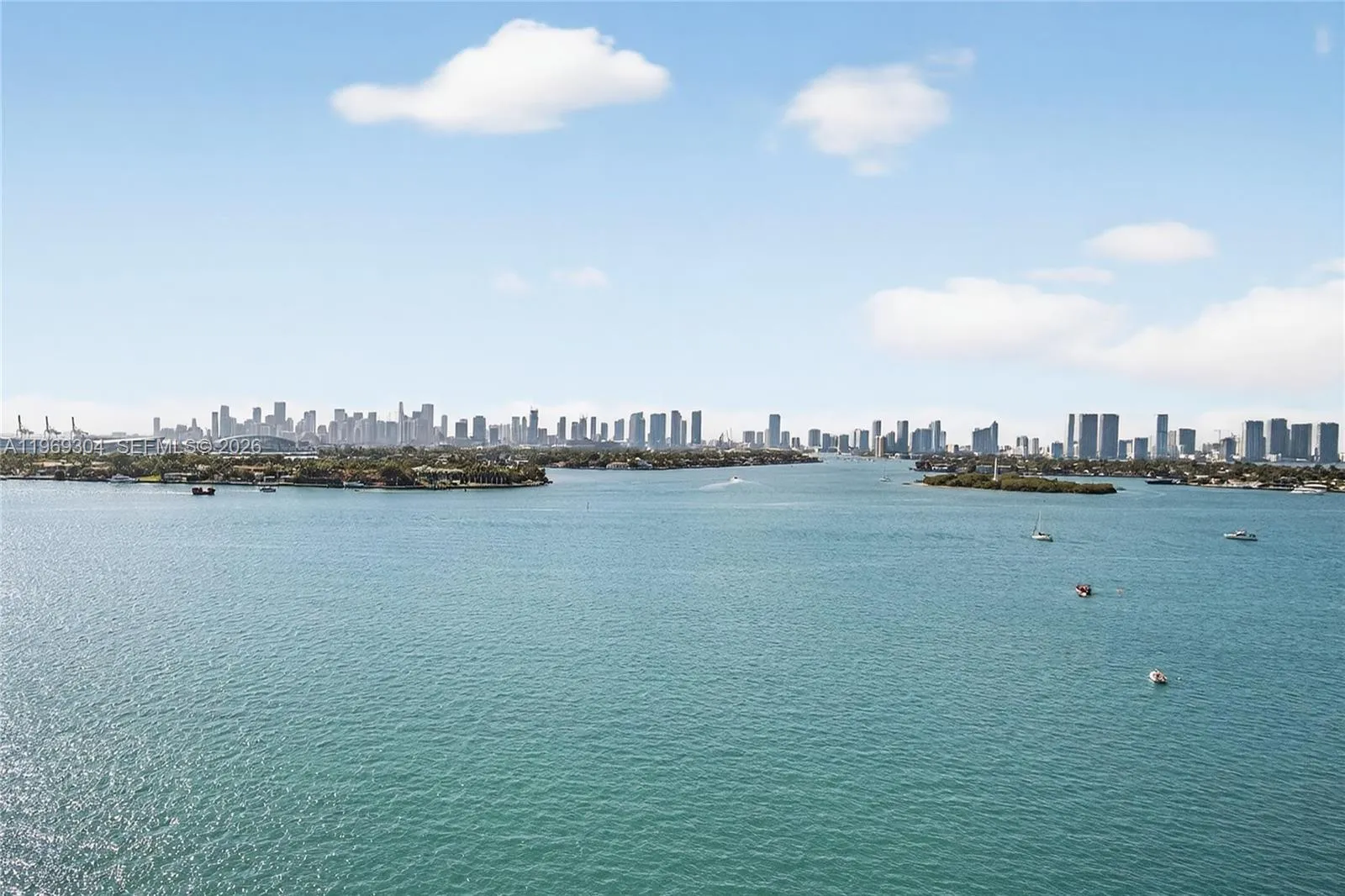 Foto de propiedad en 1100 West Avenue 1522, Miami Beach, FL 33139 Miami Beach con MLS# 