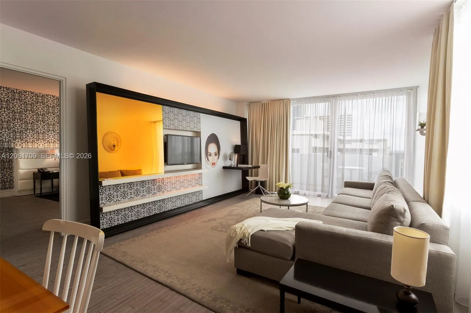 Foto de propiedad en 1100 West Avenue 407, Miami Beach, FL 33139 Miami Beach con MLS# 