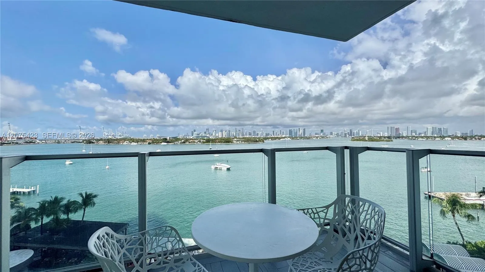 Foto de propiedad en 1100 West Avenue 812, Miami Beach, FL 33139 Miami Beach con MLS# 