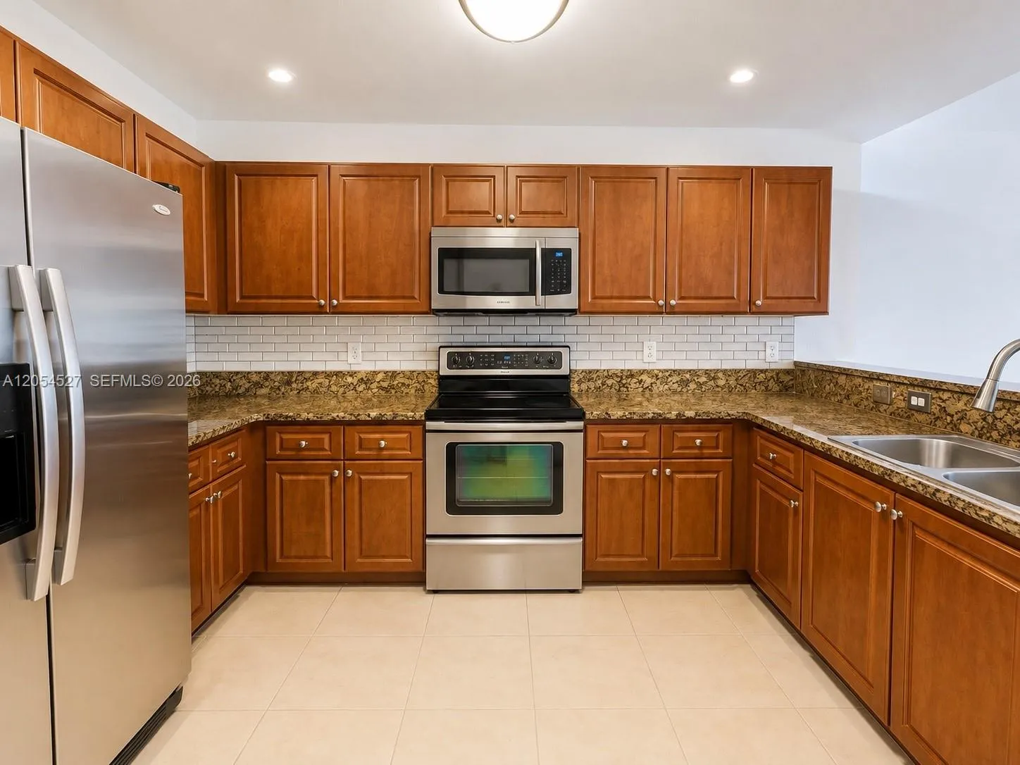 Foto de propiedad en 11002 NW 83rd Street 213, Doral, FL 33178 Doral con MLS# 