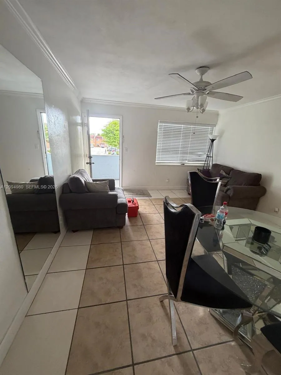 En Venta 11005 SW 1st Street 202, Sweetwater, FL 33174, Sweetwater, FL 33174
