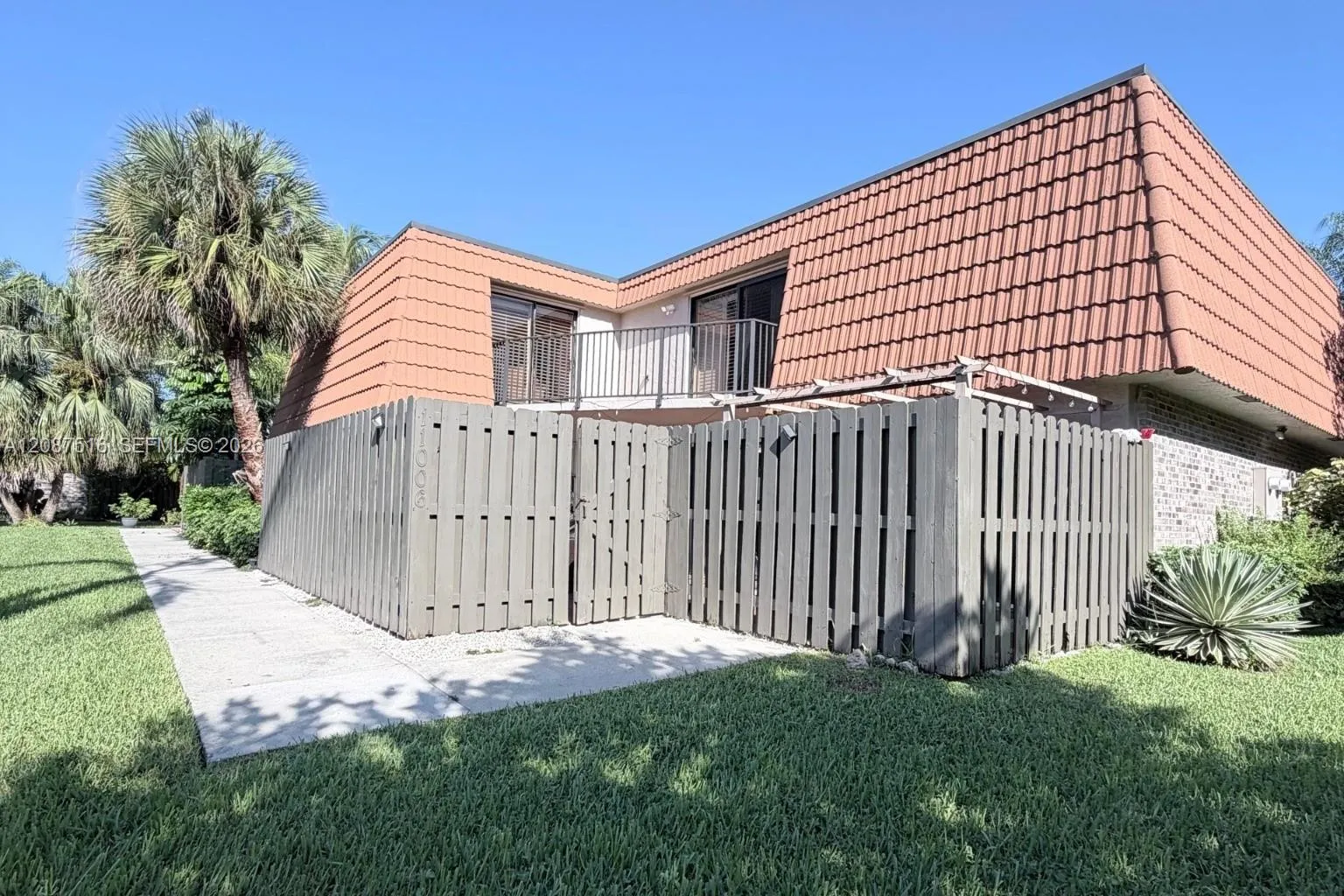 En Venta 11006 N Harmony Lake Circle, Davie, FL 33324, Davie, FL 33324
