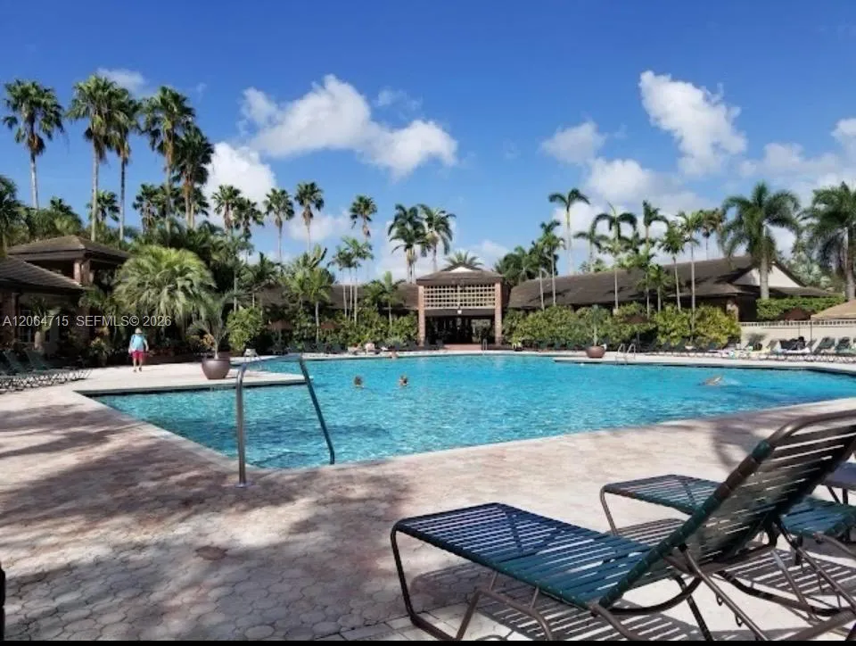 Foto de propiedad en 11008 Mainsail Drive, Cooper City, FL 33026 Cooper City con MLS# 
