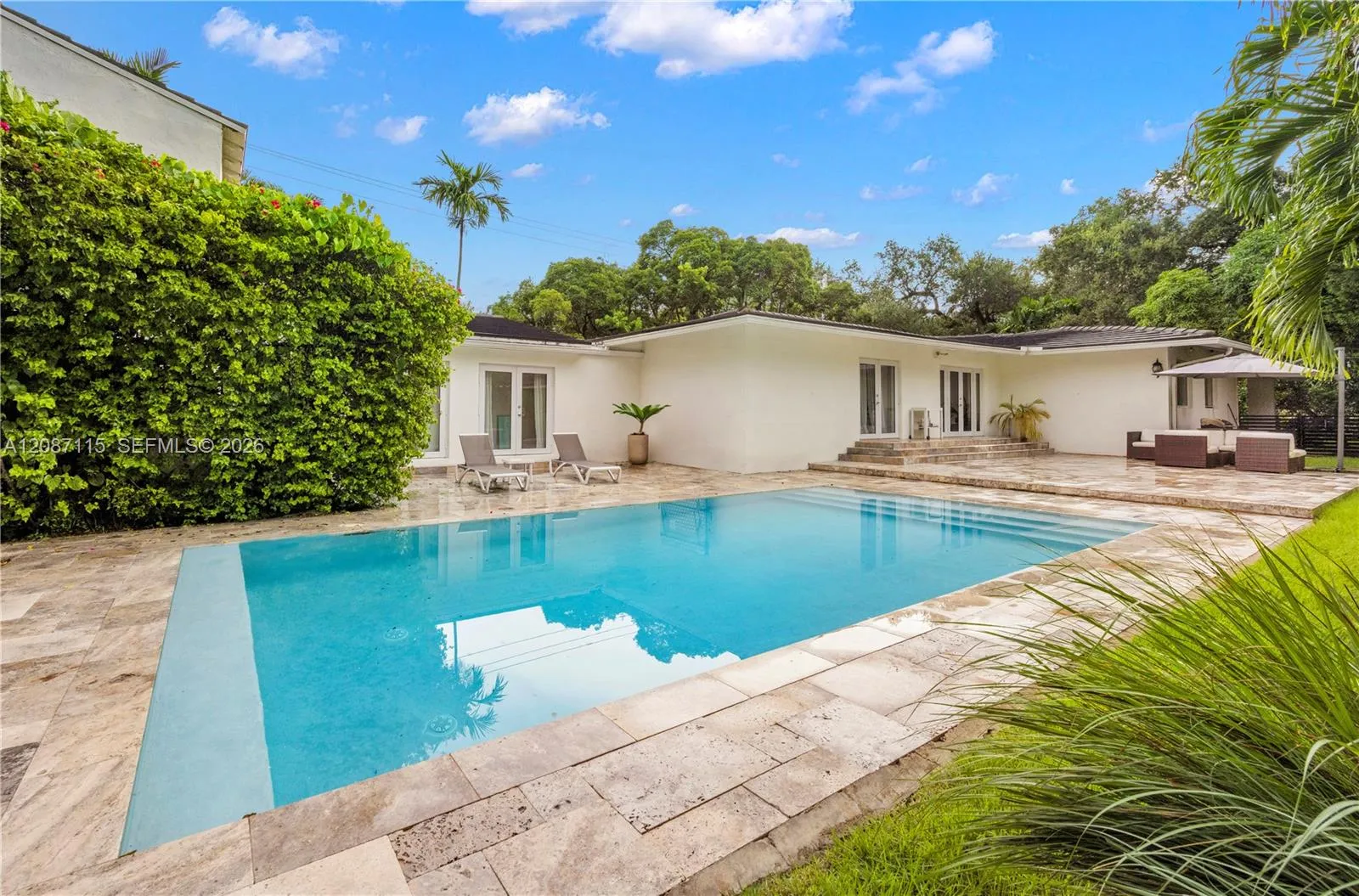 En Venta 1101 Coral Way, Coral Gables, FL 33134, Coral Gables, FL 33134