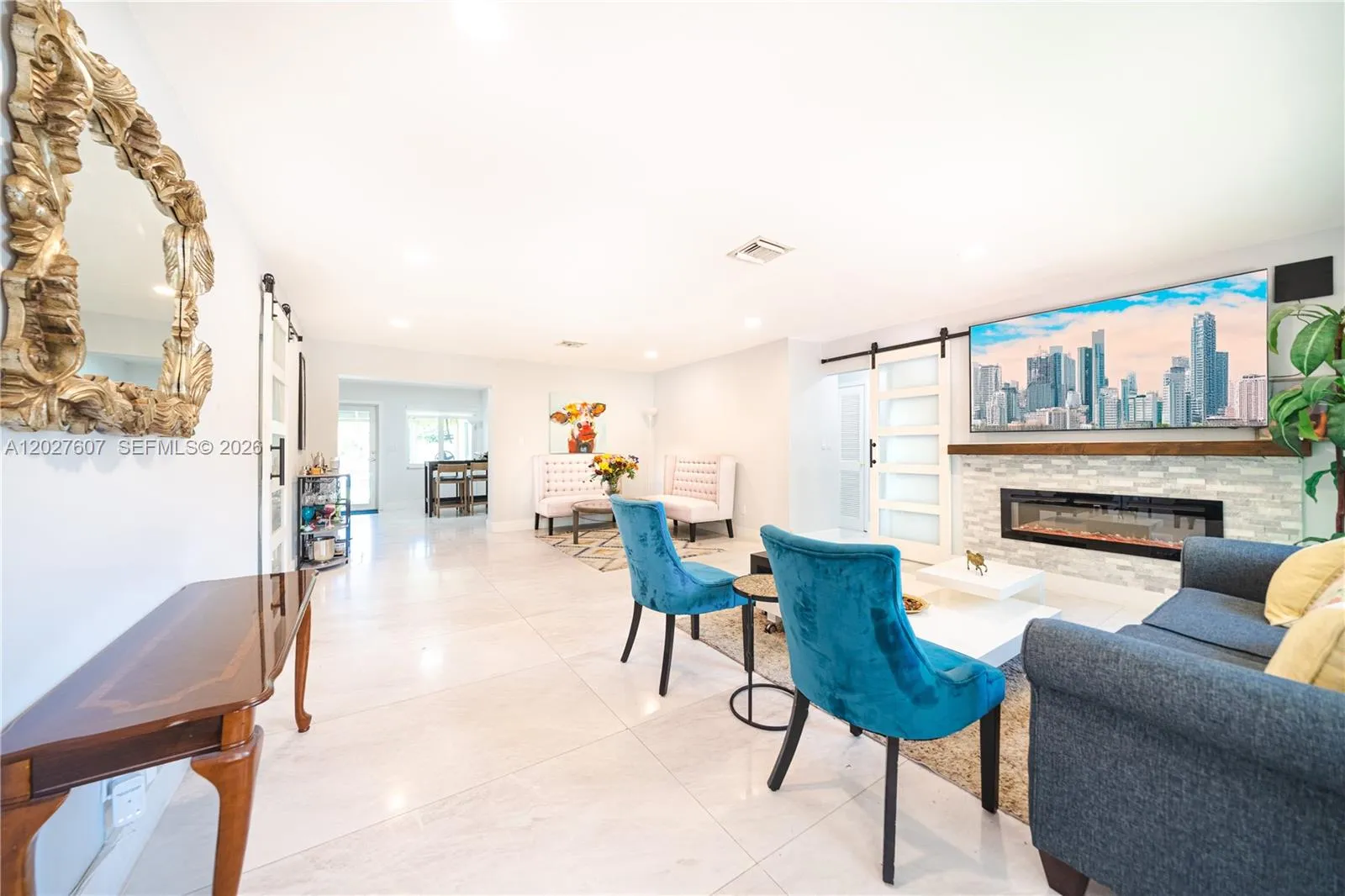 Foto de propiedad en 1101 NE 5th Street, Hallandale Beach, FL 33009 Hallandale Beach con MLS# 