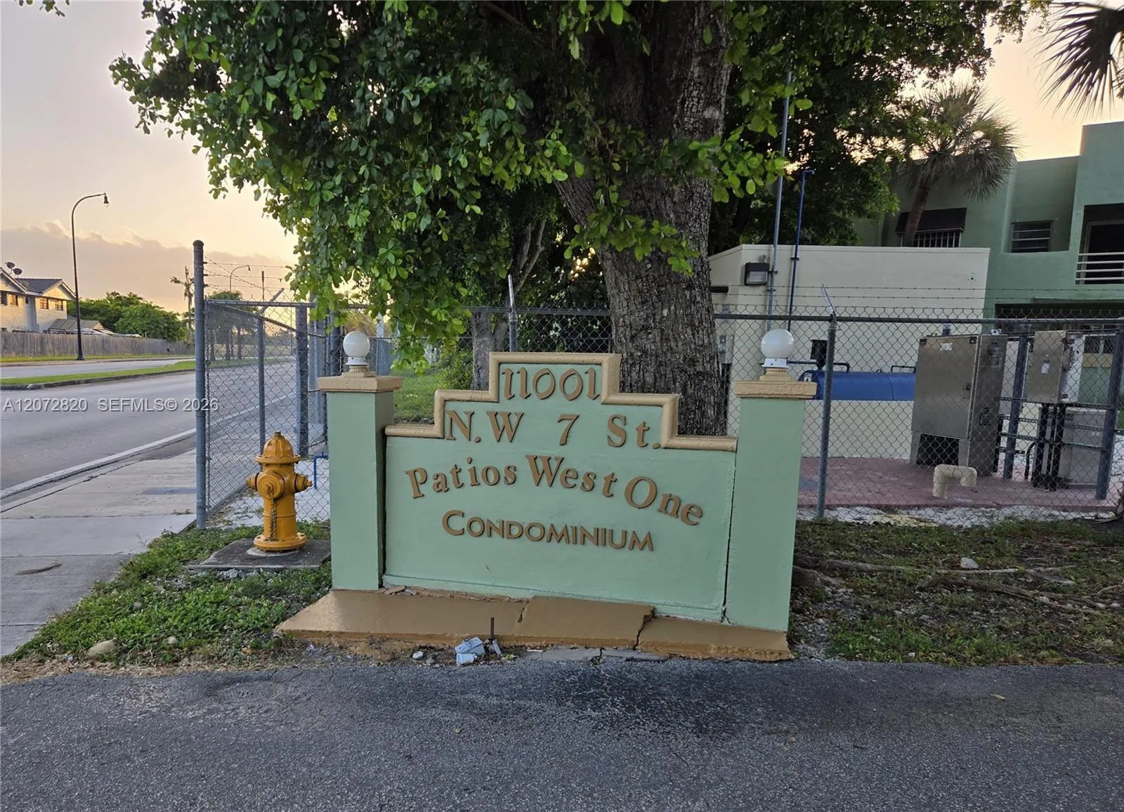 Foto de propiedad en 11021 NW 7th Street 202-9, Miami, FL 33172 Miami con MLS# 