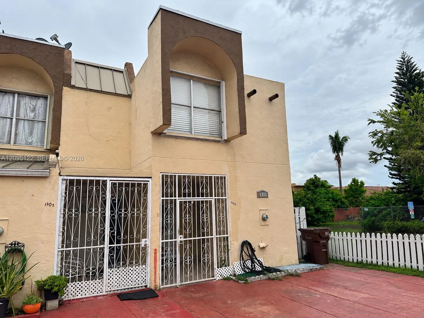 En Venta 1103 W 39th Terrace 20, Hialeah, FL 33012, Hialeah, FL 33012