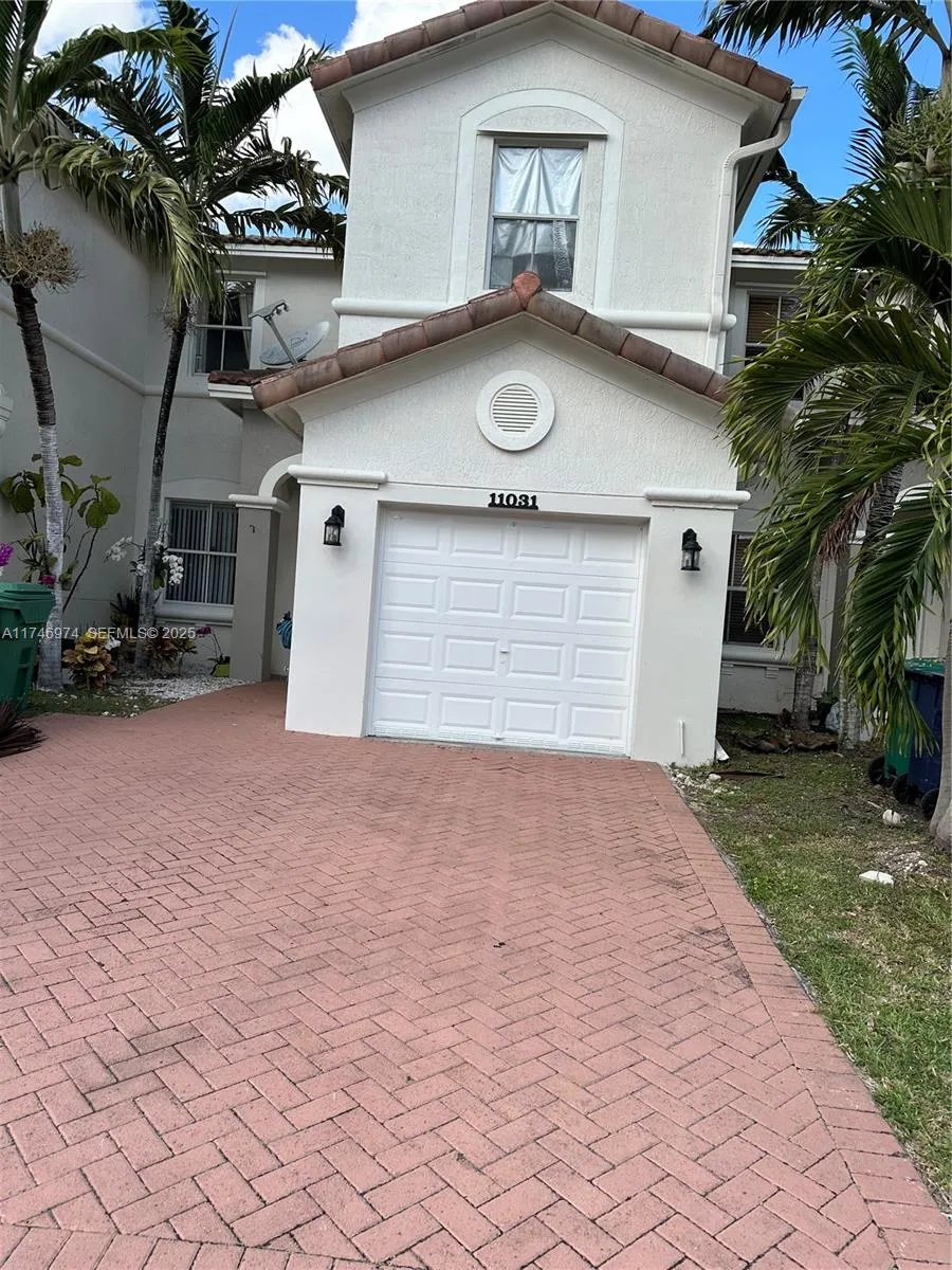 Foto de propiedad en 11031 SW 246th Street 0, Homestead, FL 33032 Homestead con MLS# 