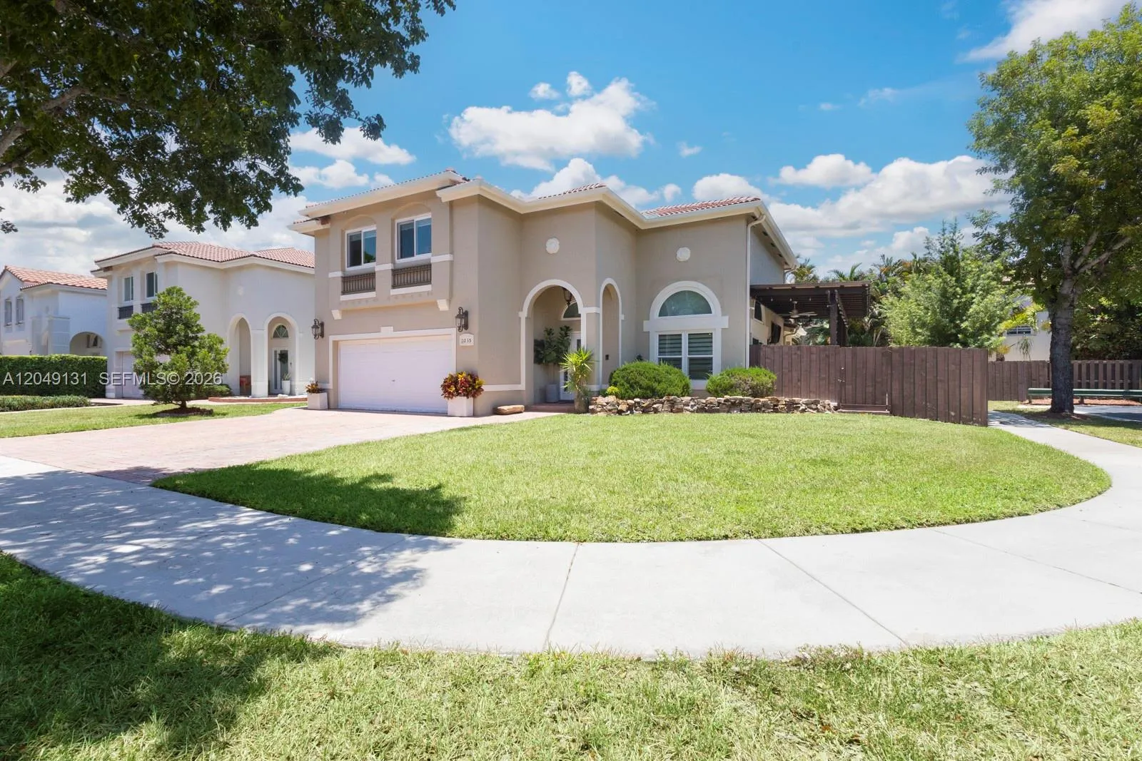 Foto de propiedad en 11035 NW 47th Lane, Doral, FL 33178 Doral con MLS# 