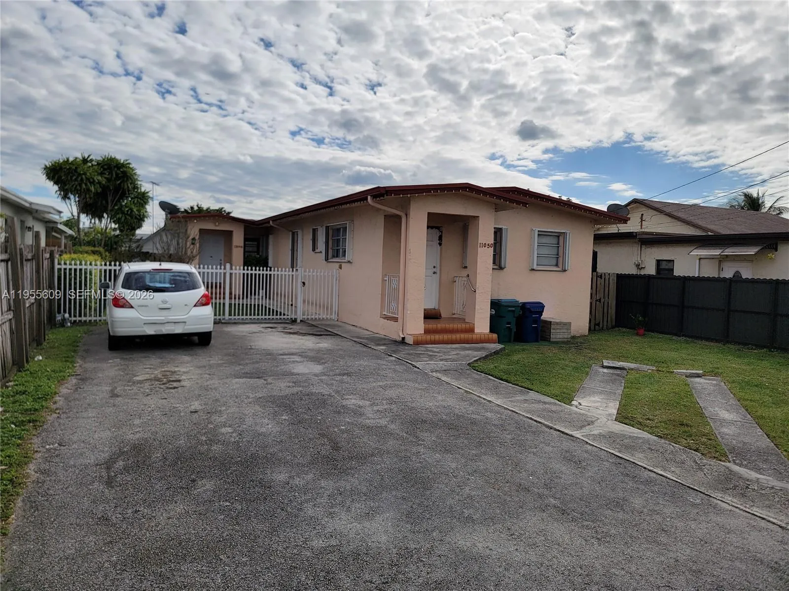 Vendido 11048 SW 2nd Street, Sweetwater, FL 33174, Sweetwater, FL 33174
