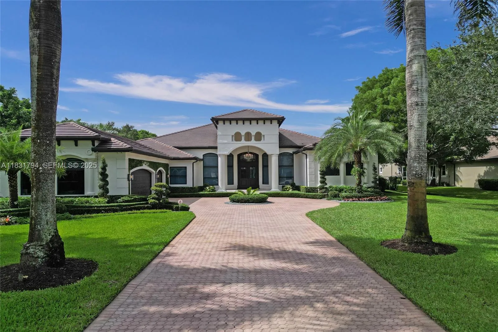 Foto de propiedad en 11056 Blackhawk Boulevard, Davie, FL 33328 Davie con MLS# 