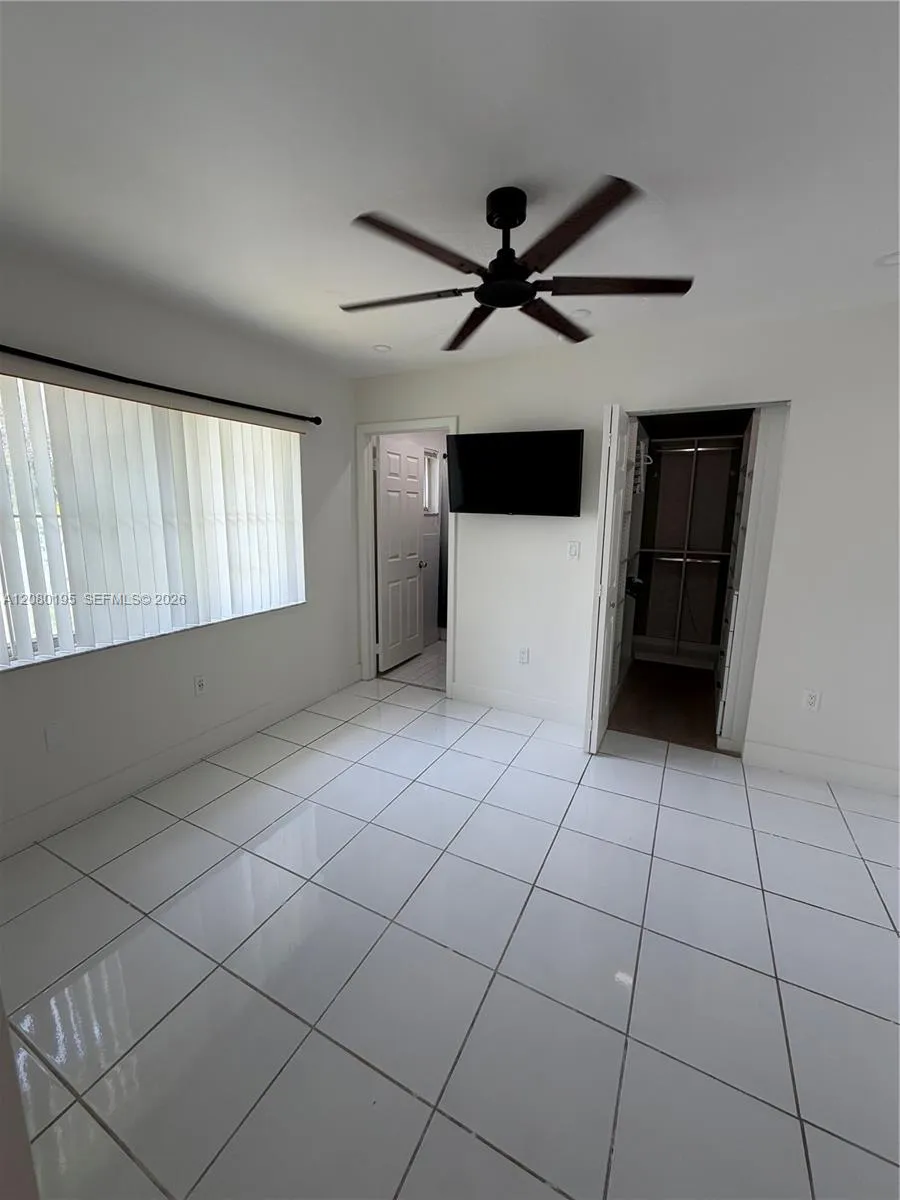 En Renta 11060 SW 221st Terrace 0, Miami, FL 33170, Miami, FL 33170