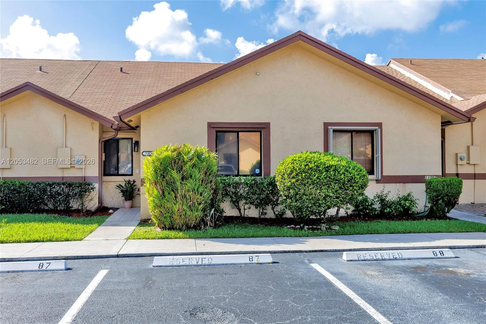 Alquilada 11061 NW 38th Place, Sunrise, FL 33351, Sunrise, FL 33351