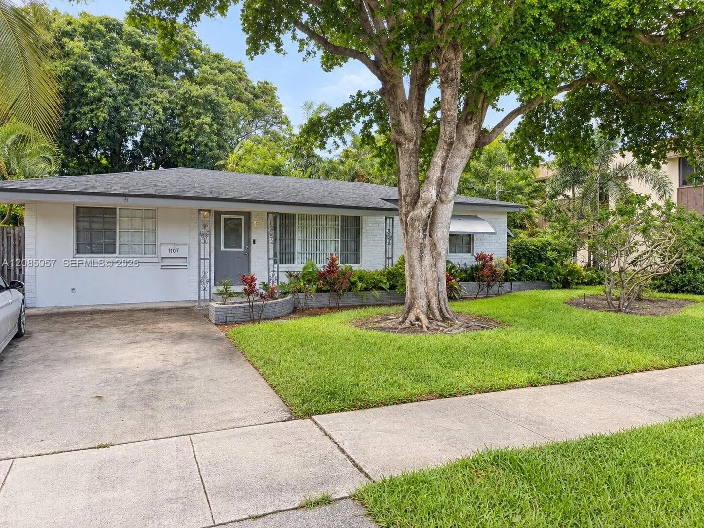 En Venta 1107 NE 16th Court, Fort Lauderdale, FL 33305, Fort Lauderdale, FL 33305