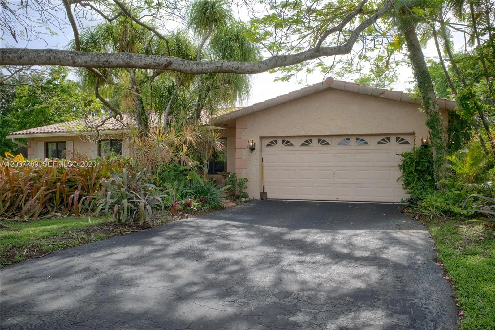 En Venta 11075 NW 38th Street, Coral Springs, FL 33065, Coral Springs, FL 33065